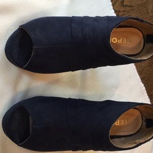 High heel navyblue vegan shoes